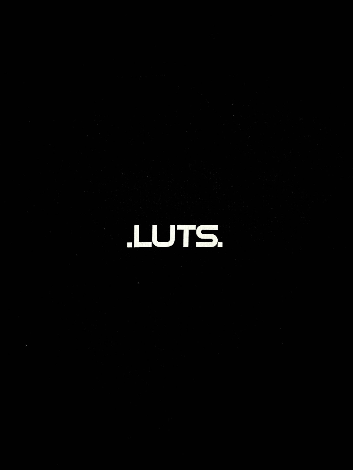 .Luts T-shirt.