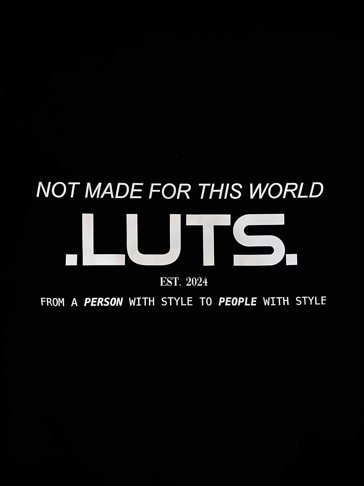 .Luts T-shirt.
